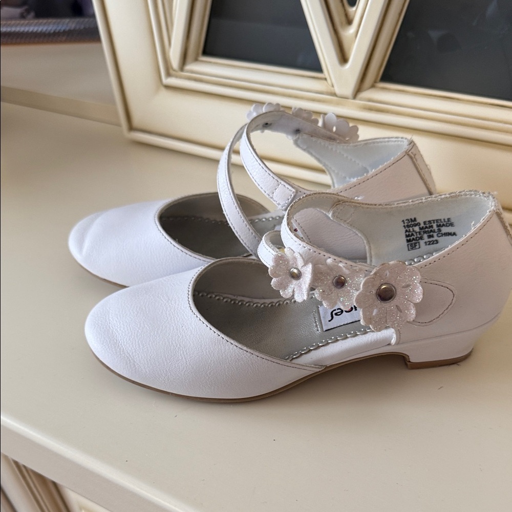 Rachel Shoes White Kids Shoes with Floral Design